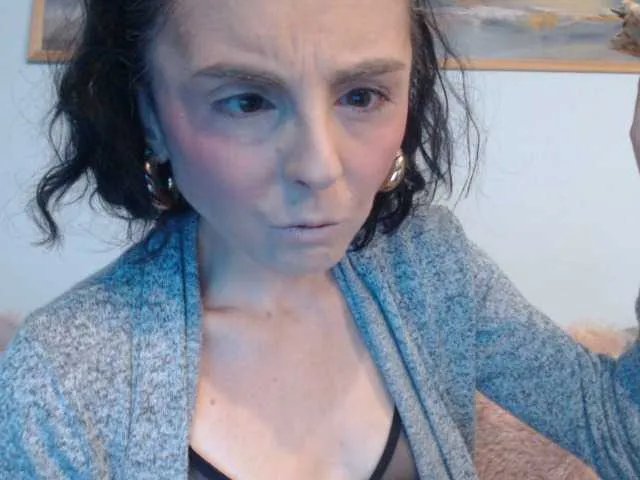 Offline cleophee on BongaCams