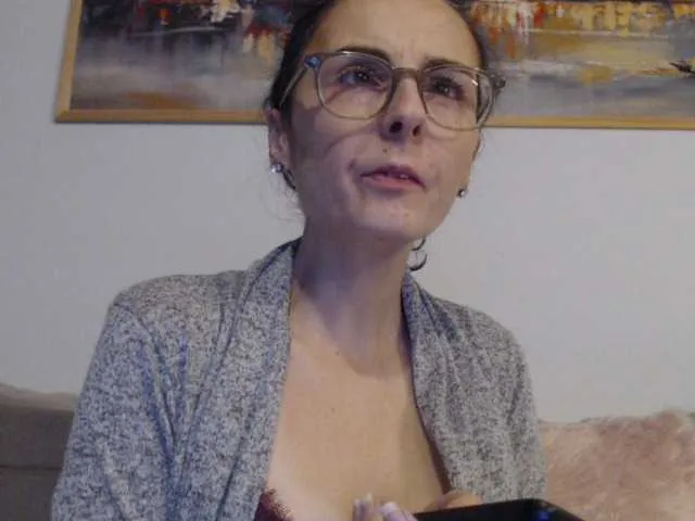 Offline cleophee on BongaCams