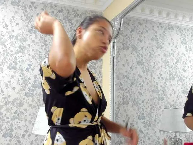 Offline CloheBell on BongaCams