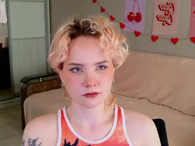 Offline Cool-Love on BongaCams