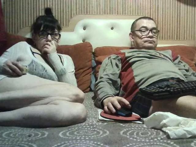 Offline coupleofcoolx on BongaCams
