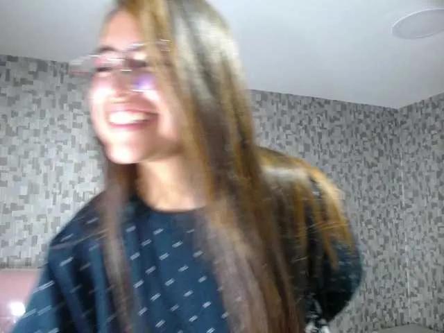 Freechat CrisstalPink on BongaCams