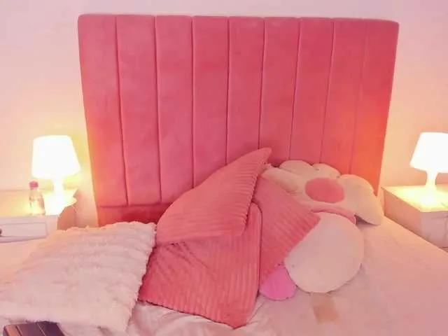 Offline CristalHart on BongaCams