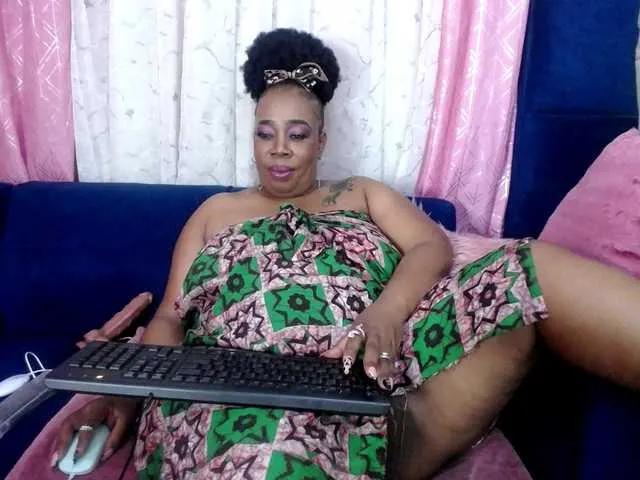 Offline crystalbee on BongaCams