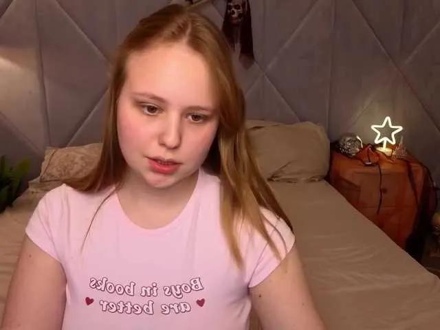 Freechat CrystallPaws on BongaCams