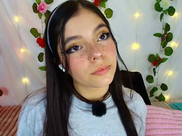 Offline cutee-andrea1 on BongaCams