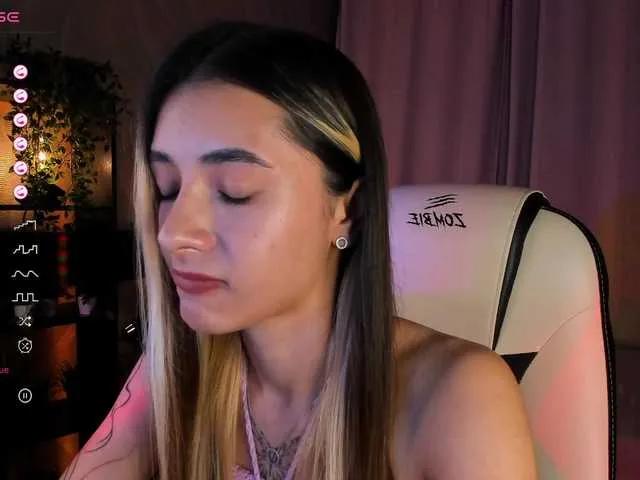 Freechat DarlaBelle on BongaCams