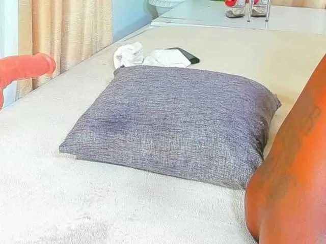 Offline Deliciousbizt on BongaCams