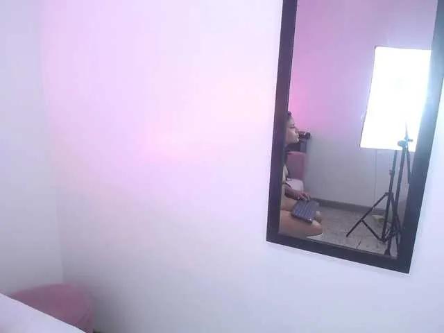 Offline DollyWood- on BongaCams