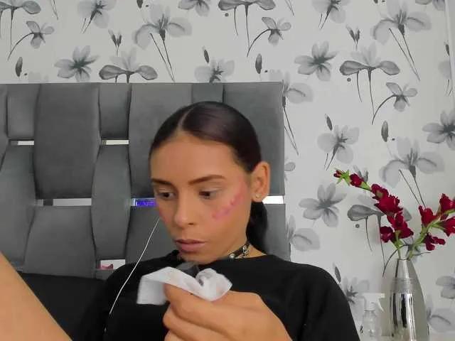 Offline Ehotloveaxxx on BongaCams