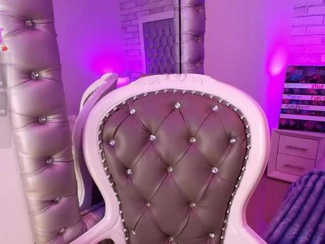 Freechat EinnyMure on BongaCams