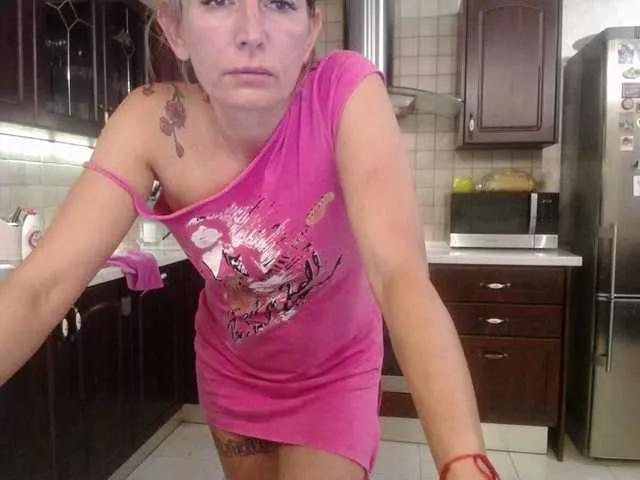 Offline Elei2345 on BongaCams