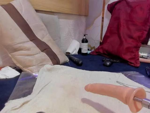 BongaCams elifblond is Freechat elifblond — I like to innovate in poses and fun things, routine is not something horny for me, the naughtier the situation the hotter I will be for you