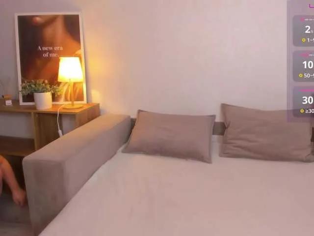 Offline ElinaStarr on BongaCams