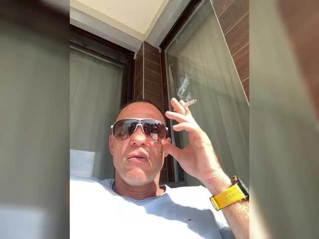 BongaCams ElitePair is Freechat ElitePair — Many people watching us, thats adrenalin!