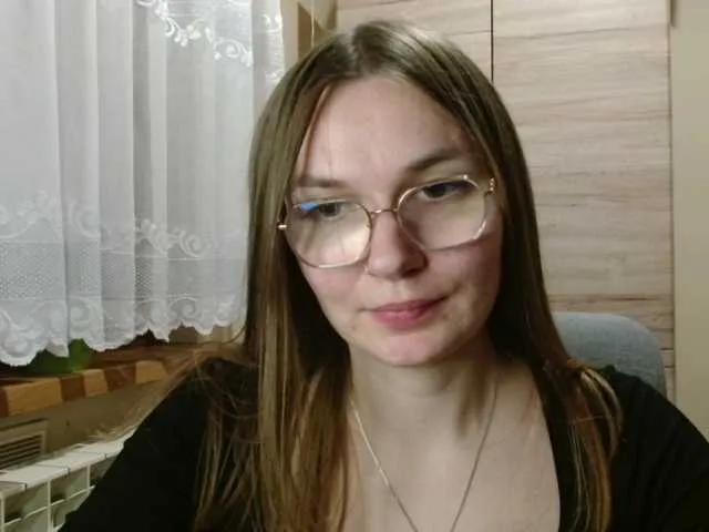 Offline Ellyxcute on BongaCams