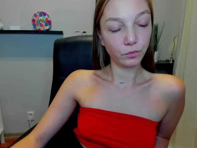 Offline EmillyExtasy on BongaCams