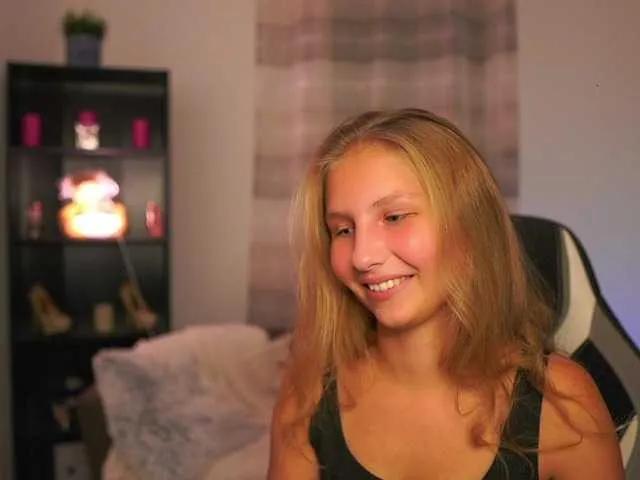 Offline emmiemurray on BongaCams