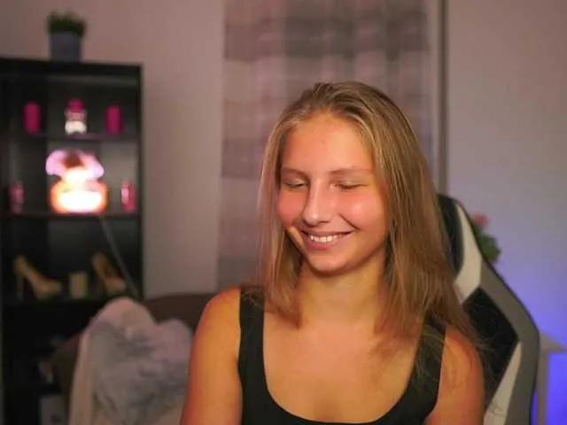 Offline emmiemurray on BongaCams