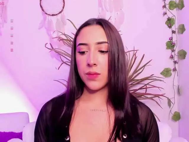 Offline Emylopez on BongaCams