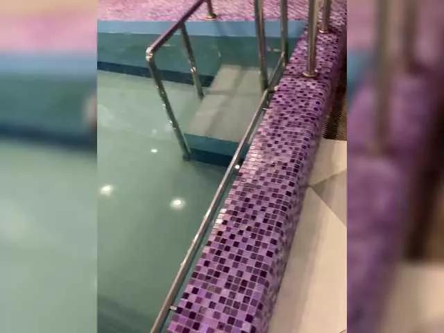 Freechat ErnieFlossy on BongaCams