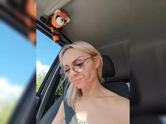 Offline evangelina2909rus on BongaCams