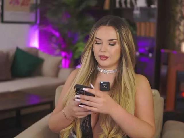 Offline EvaSunderland on BongaCams