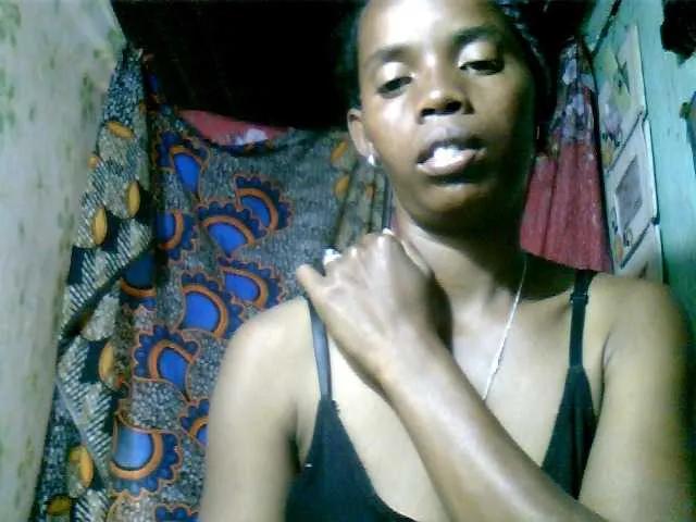 Offline Fanihsexy on BongaCams