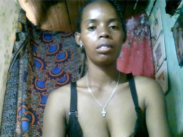 Offline Fanihsexy on BongaCams