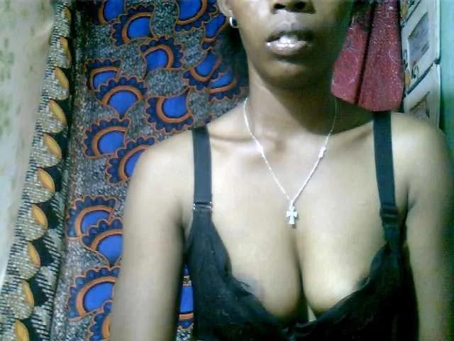 Offline Fanihsexy on BongaCams