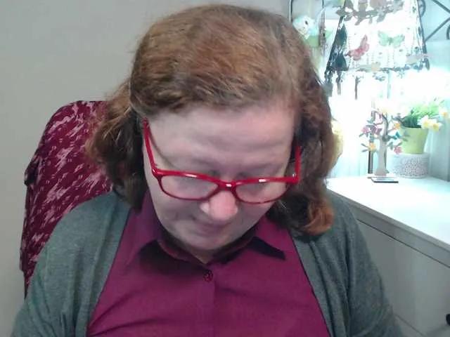 Freechat flirty-adele on BongaCams