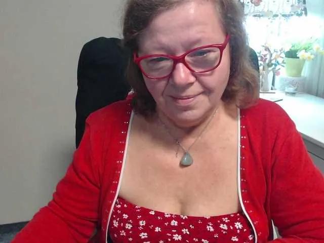 Freechat flirty-adele on BongaCams