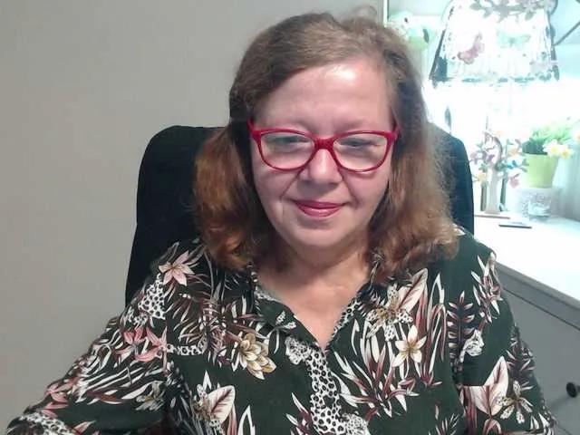 Freechat flirty-adele on BongaCams