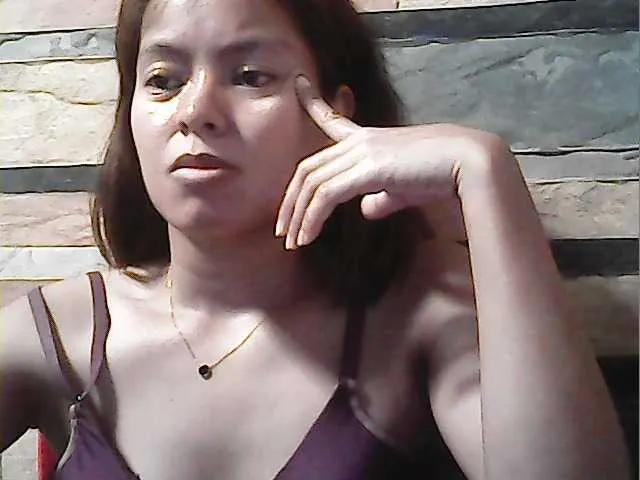 Freechat flowerhairypinay on BongaCams