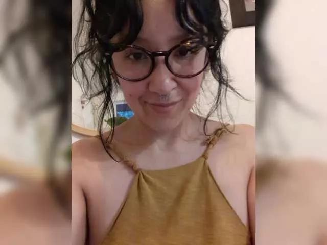 Offline Fruttituttis on BongaCams