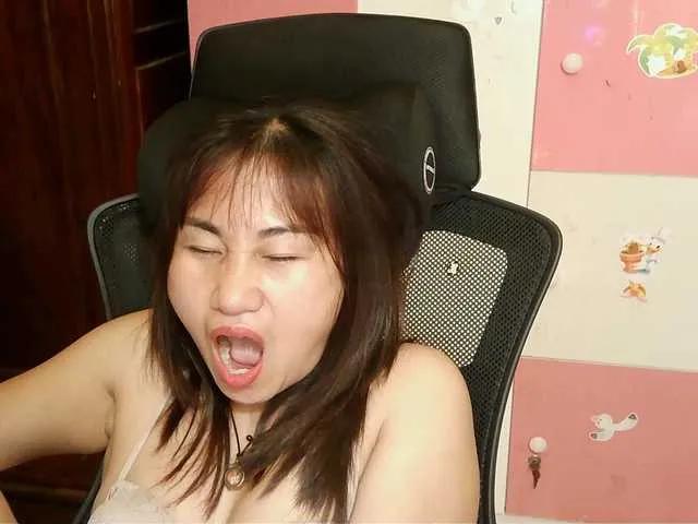 Offline girl30slutty on BongaCams