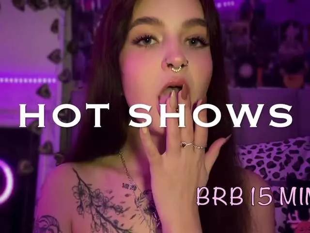 Offline GoodyGirl on BongaCams