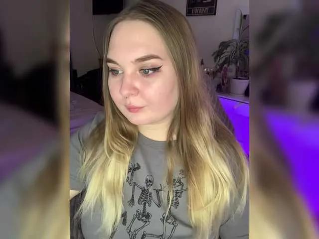 Offline Greeenfriends6969 on BongaCams