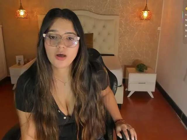 Freechat Hadley- on BongaCams