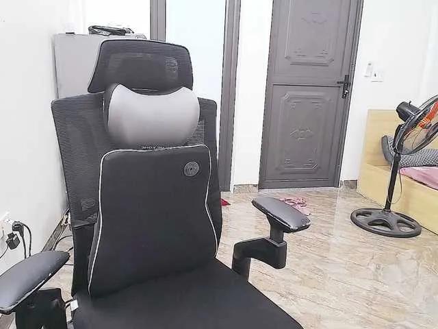 Offline Hana099 on BongaCams