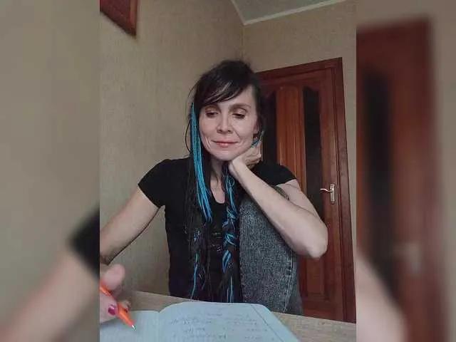 Offline Hellenalonenochka on BongaCams