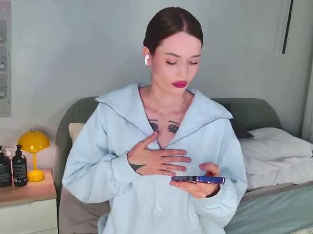 Offline HiBoyS on BongaCams