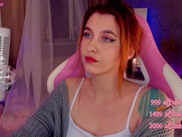 Offline HoneyCherry on BongaCams