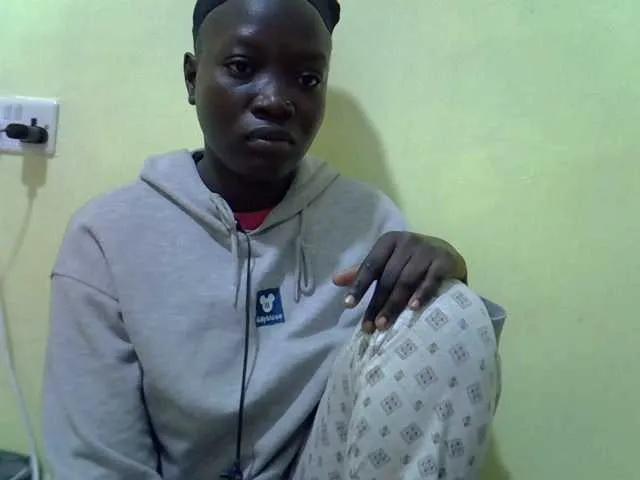 Freechat Hornybee2 on BongaCams