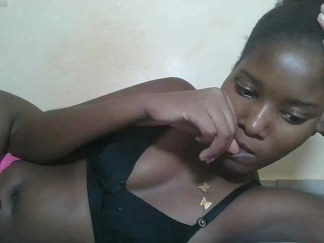 Offline Hornyqueen4 on BongaCams