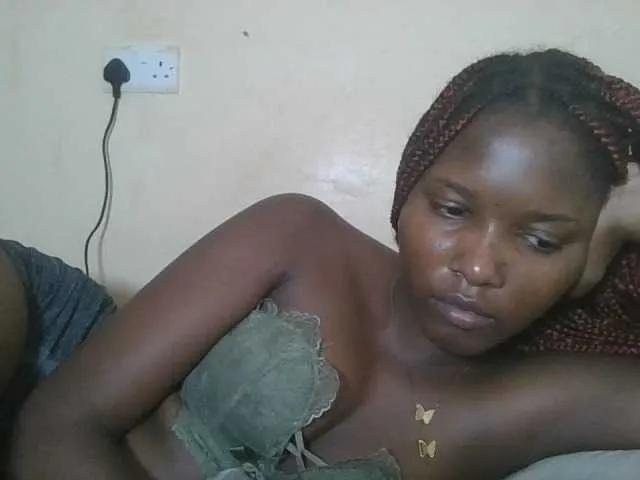 Offline Hornyqueen4 on BongaCams