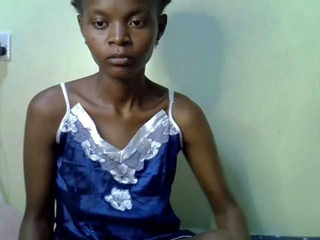 Freechat Hotdreamteen001 on BongaCams