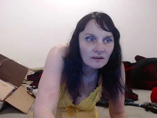 Offline hotmodel1984 on BongaCams