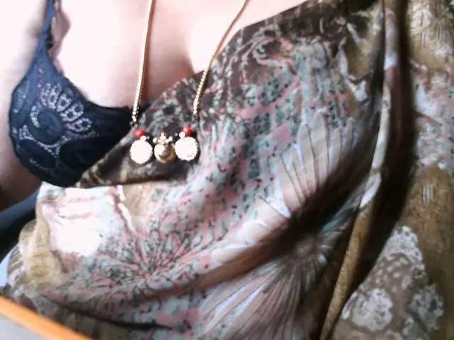 Freechat hotpavitra on BongaCams