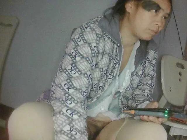 Offline hujiajiajia1314 on BongaCams